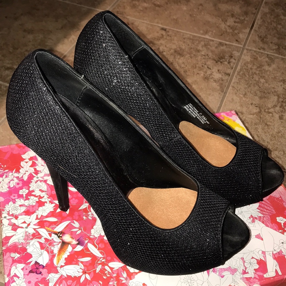 Chinese laundry black sparkle peep toed heels